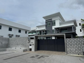 Spacious 6BR Villa with Seaview by Zervin